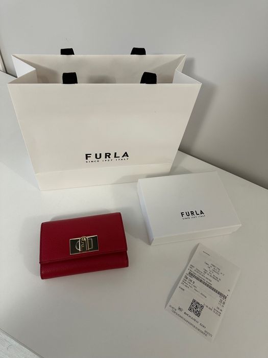 FURLA ново портмоне