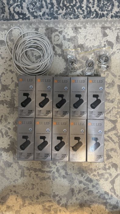 Лед лампы (споты) новые теплый свет