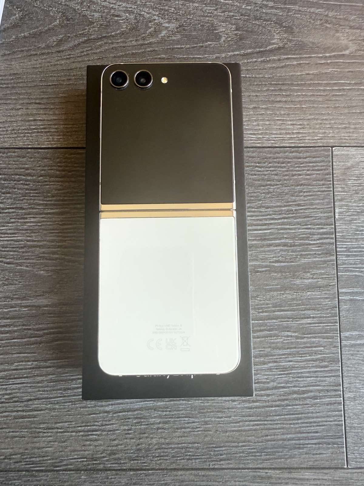 Samsung Galaxy Z Flip5 5G 256GB