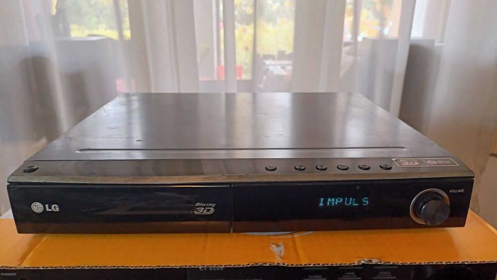 Vand un BD/HT Player LG HB806 (2.1)