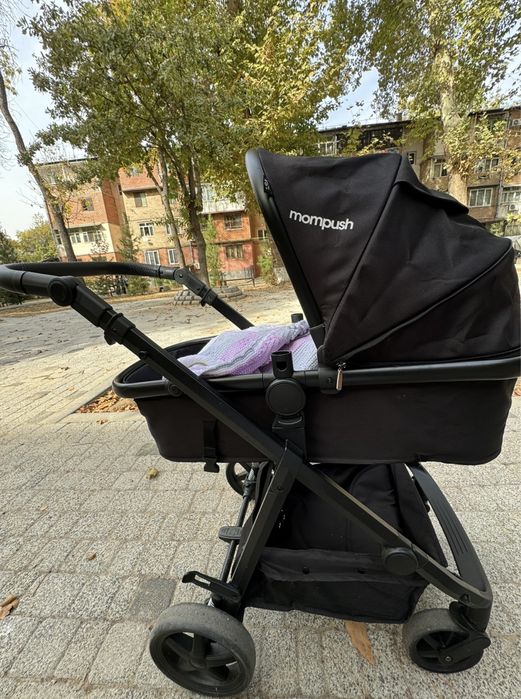 Коляска для младенцев