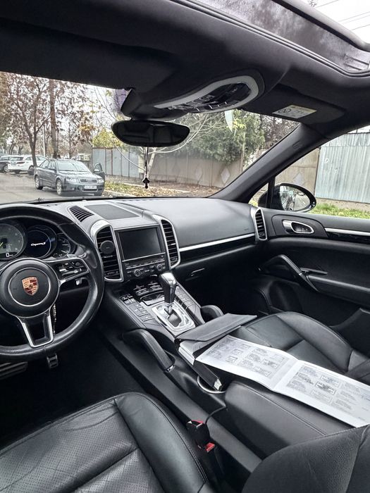 Porsche Cayenne 3.0 Benzină S E-Hybrid 416 CP. 2015