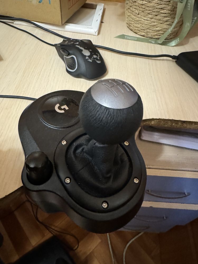Игровой руль LogitechG29 + коробка передач