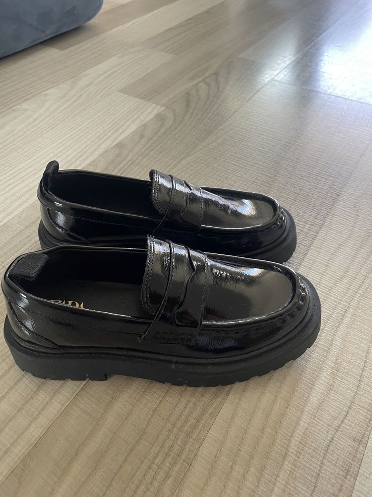 Loafersi fete zara