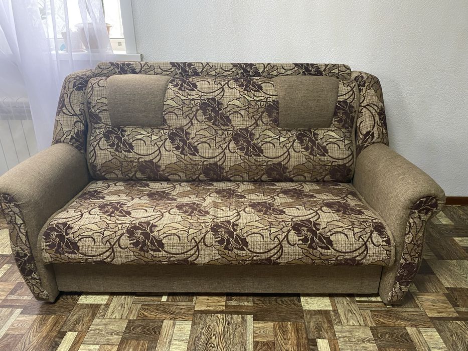Продам диван раскладной!