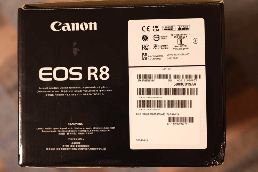 Фотоаппарат Canon EOS R8