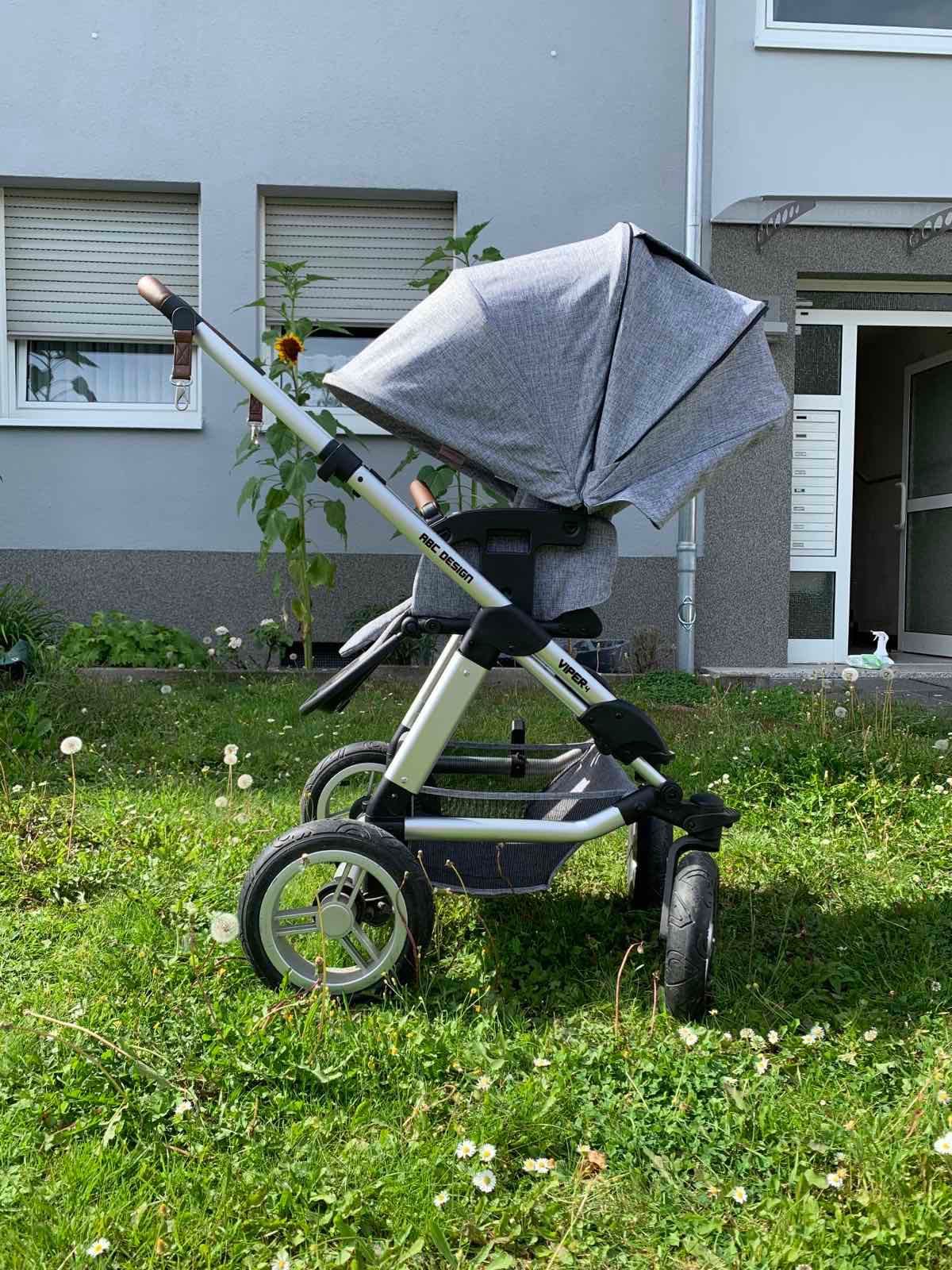 Детска количка.Купена от Германия.