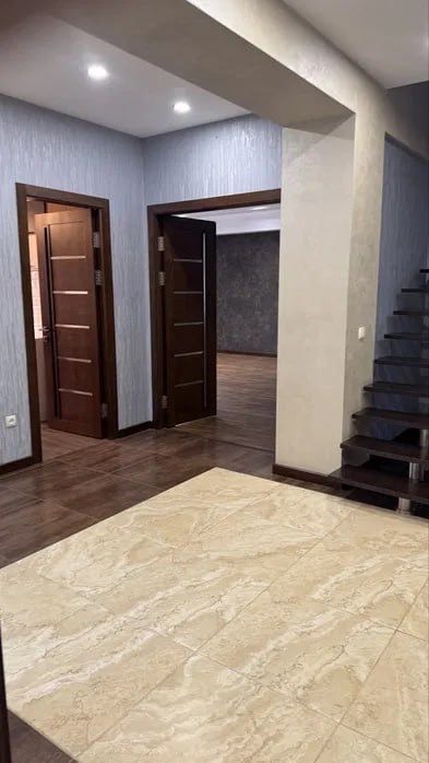 ШРуставели Новостройка 3/8-9/9 132м2 Евро Ремонт