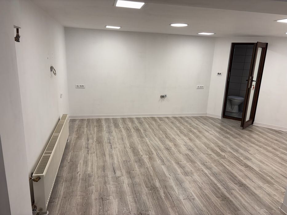 Garaj Zavoi amenajat pentru birou sau locuit