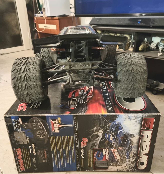 Traxxas ERevo Brushless edition RC Monster Truck