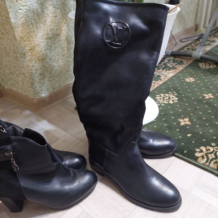 Продаются осенние женские сапожки