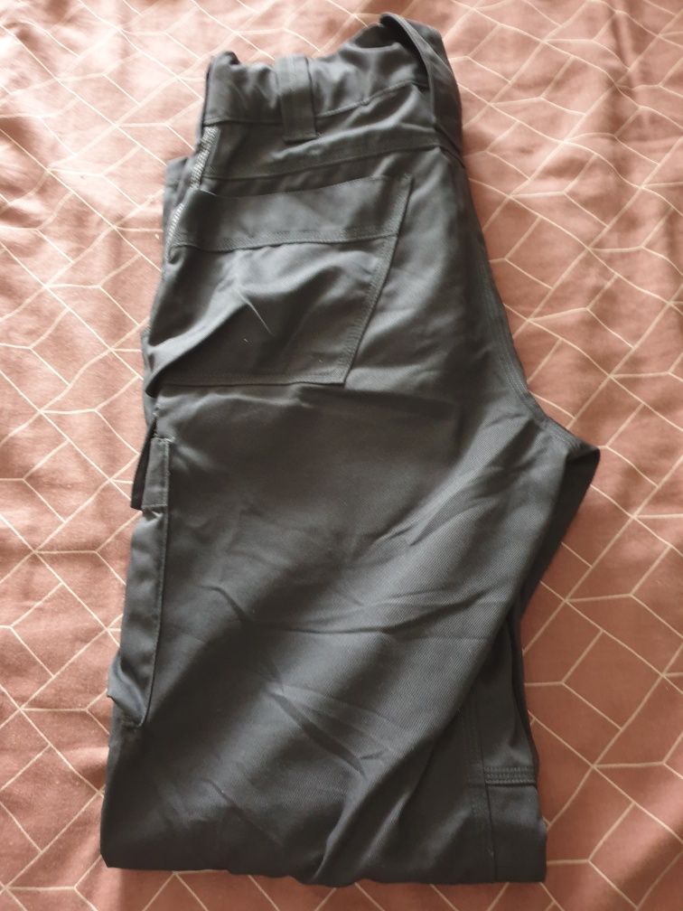Vand pantaloni munca ELGEBERT STRAUSS marimea 48