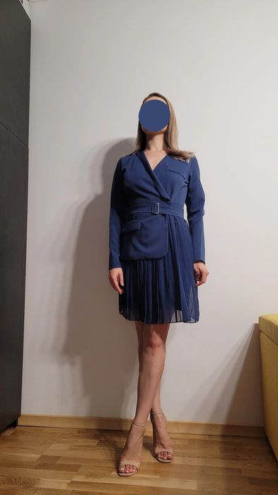 Vand rochie/costum marimea S/M