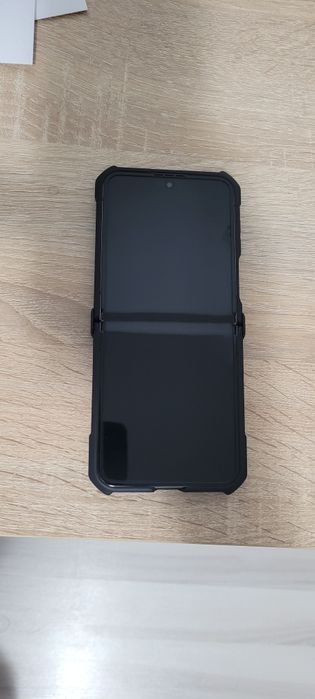 Galaxy Z Flip 5 in stare perfecta