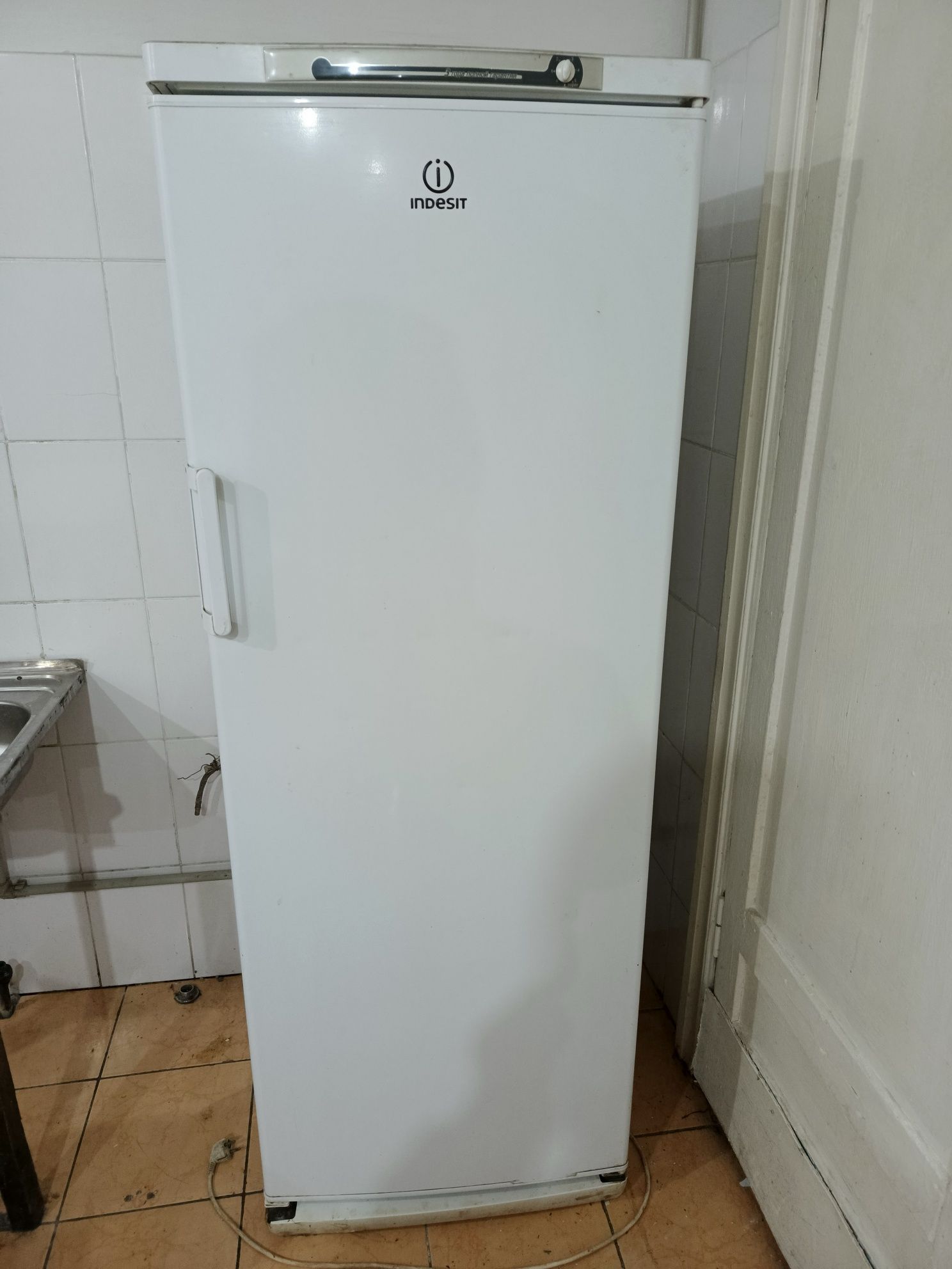 Продам морозильник