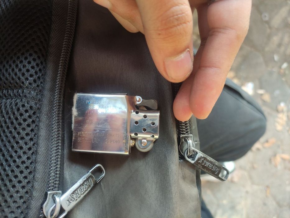 Зажигалка ZIPPO в отличном состояние