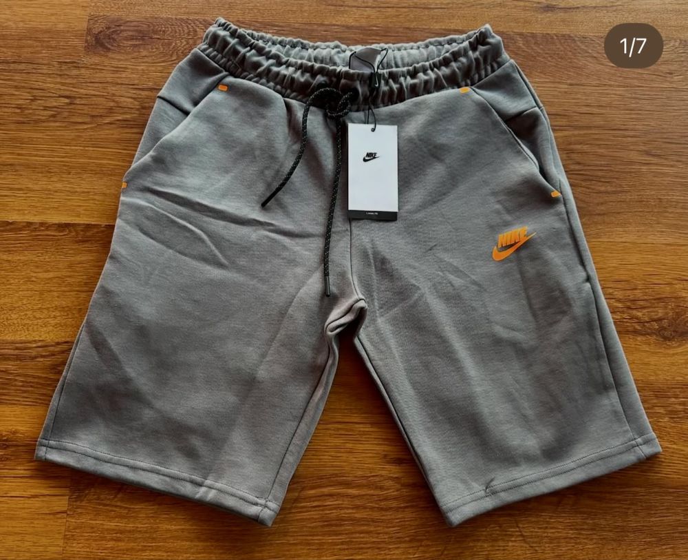Мъжки,памучни,къси панталонки Nike в сиво с оранжево с активен,заден д