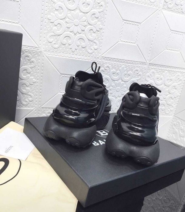 Balmain Sneackers Black 38