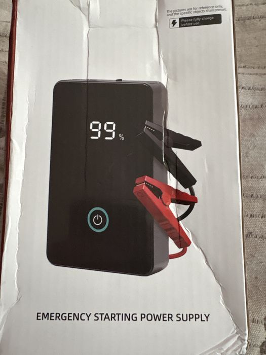 Пусковое устройство пауэрбанк с насосом и фонариком.