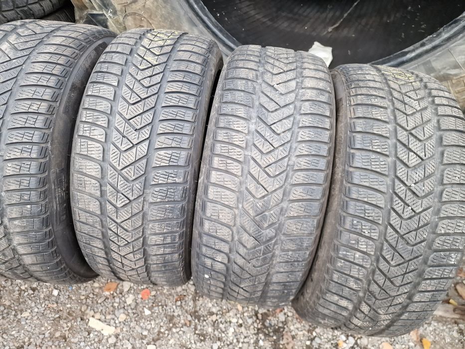 Anvelope 255/45R19 marca Pirelli, M+S, DOT 2023,6 mm