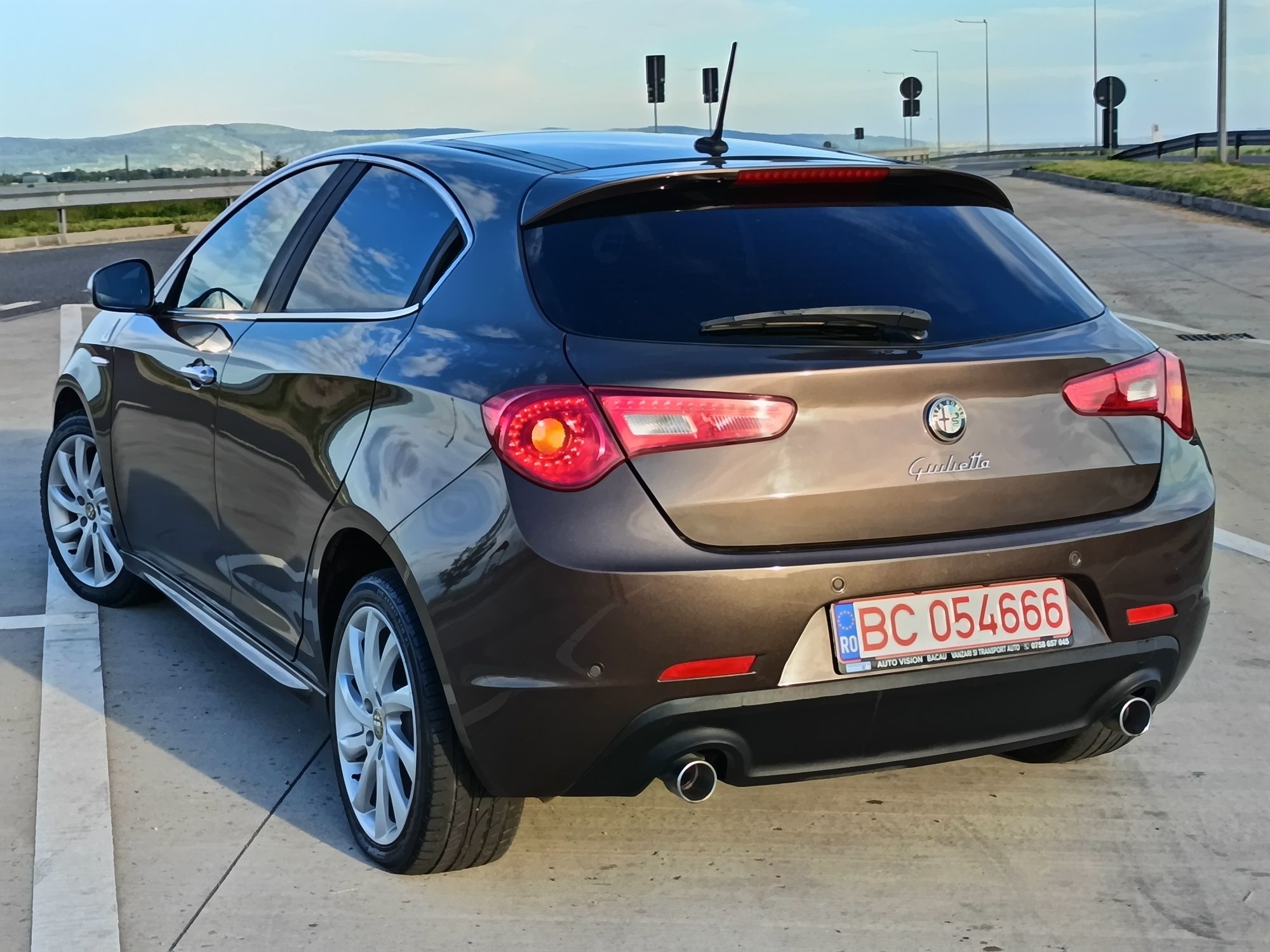Alfa Romeo Giulietta ca nouă, foarte întreținută. Automată! 2.0 175cai