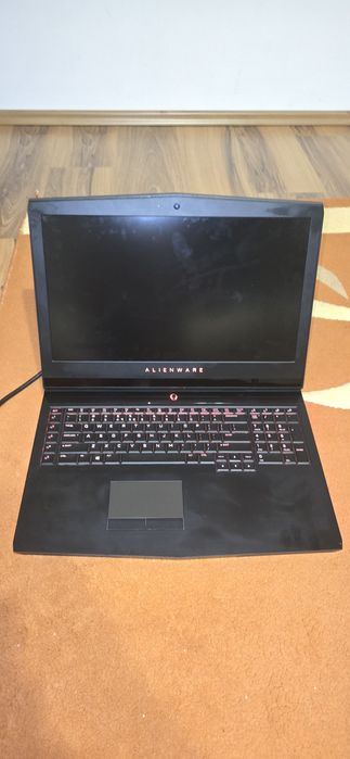 Laptop Alienware 17 r4 gtx 1080, 32gb ram, intel i7 12th (defect)