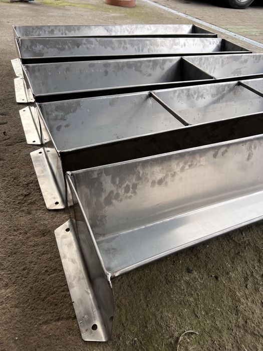 Troaca inox  porci , adapator animale diferite dimensiuni