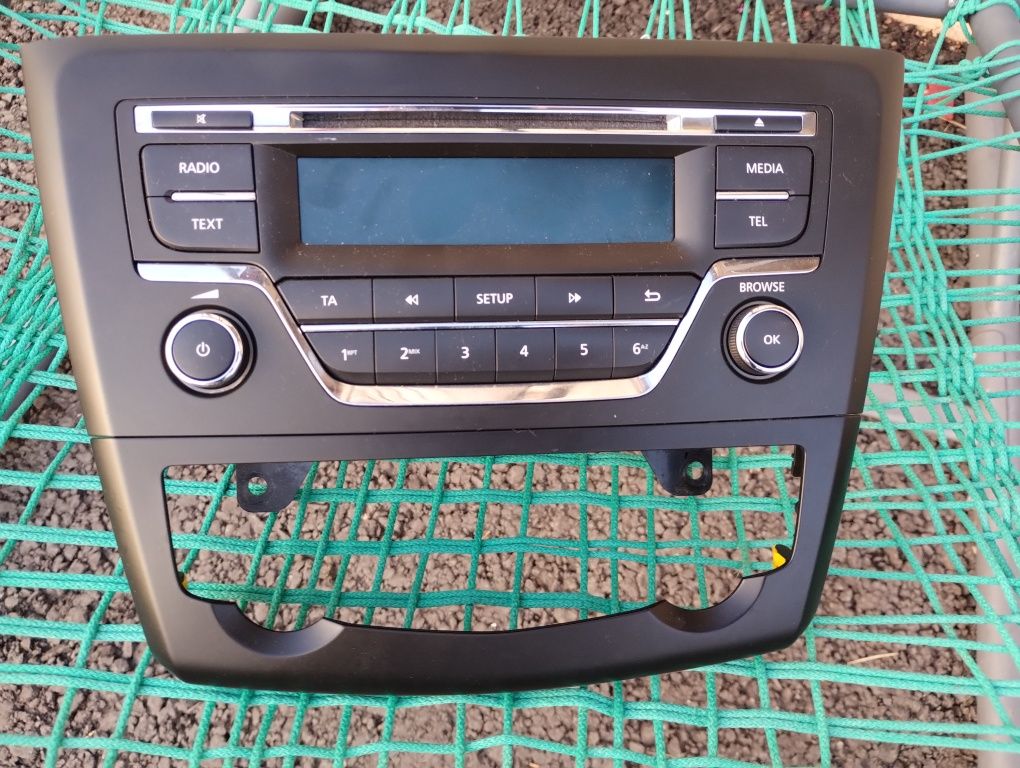 Vând unitate Media radio si Cd Renault Kadjar