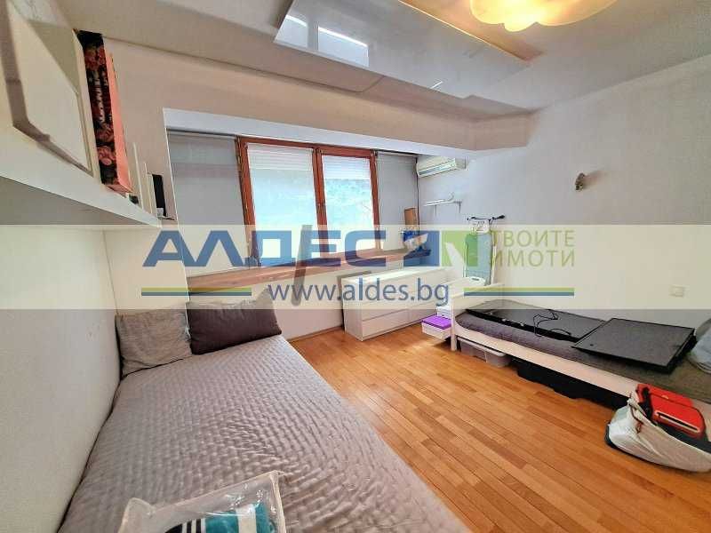 Продава се Тристаен апартамент в София, Лозенец - 99 кв.м за 4041 €/кв.м - Снимка #9
