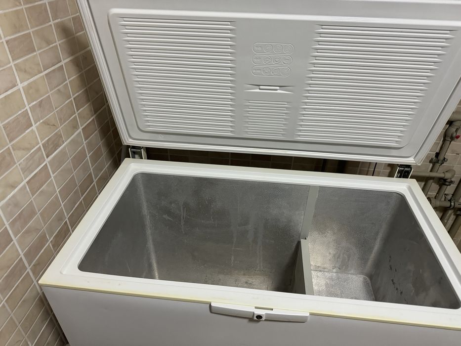 Whirlpool морозильник большой