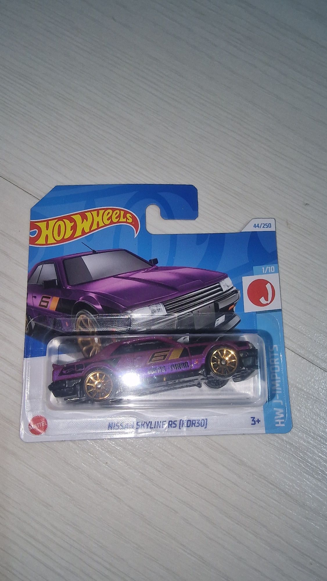 Nissan skyline rs kdr30 hot wheels