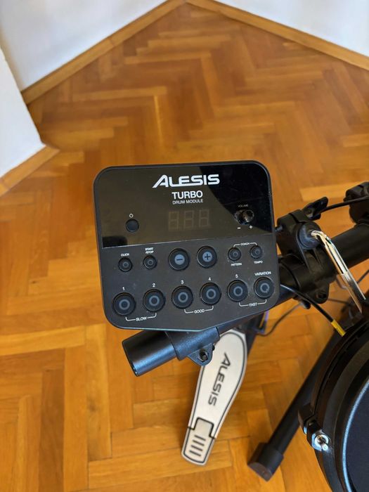 Alesis Turbo Mesh Kit електронни барабани