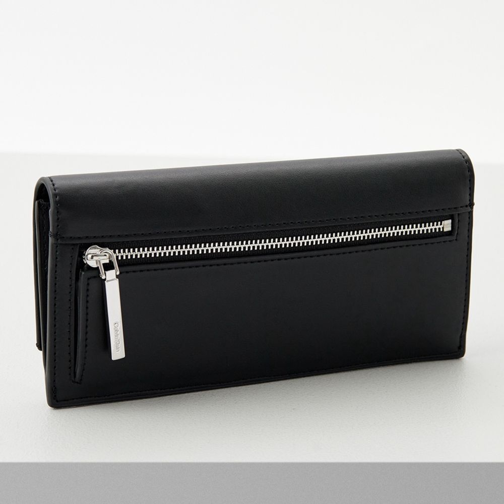 Оригинално дамско клъч портмоне Calvin Klein K60K612190