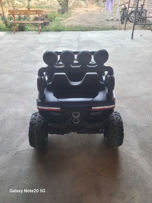 Детская автомашина