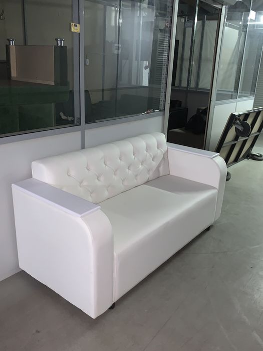 Светлый Офисный диван трехместный