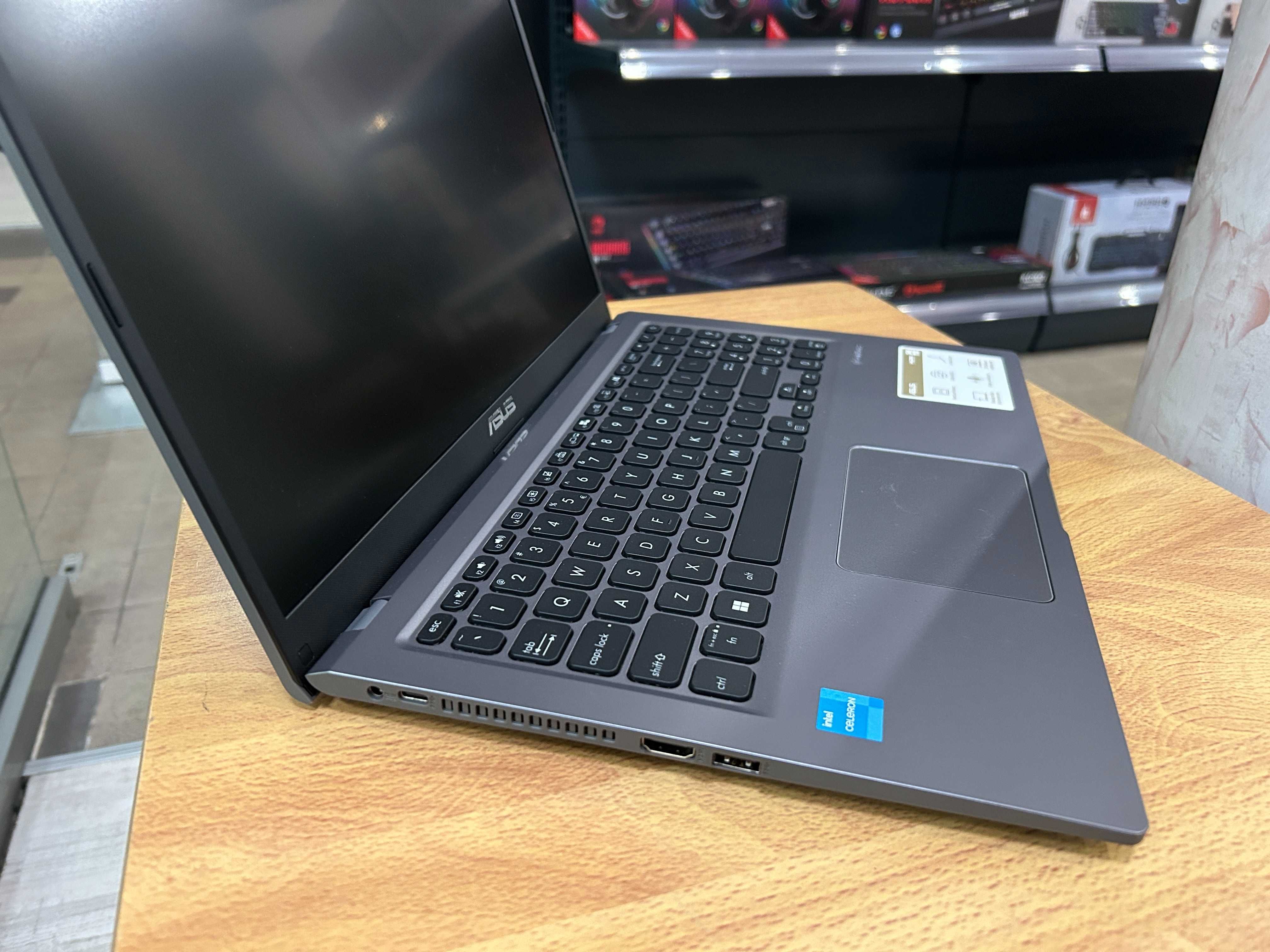 Нов лаптоп Asus 8GB RAM, 512 SSD, топ цена!