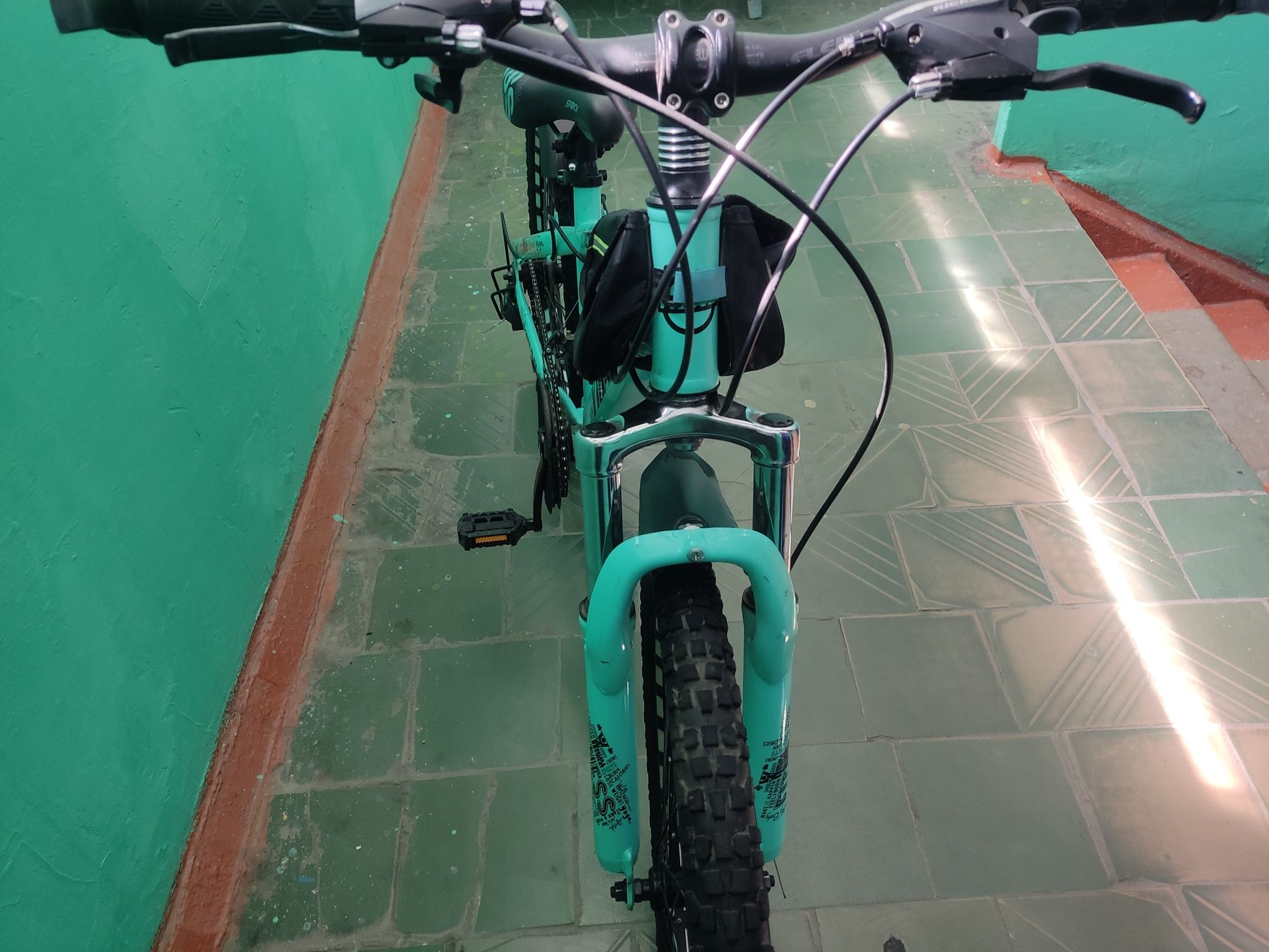 Продам скоростной велосипед yibao xtc703 в отличном состоянии