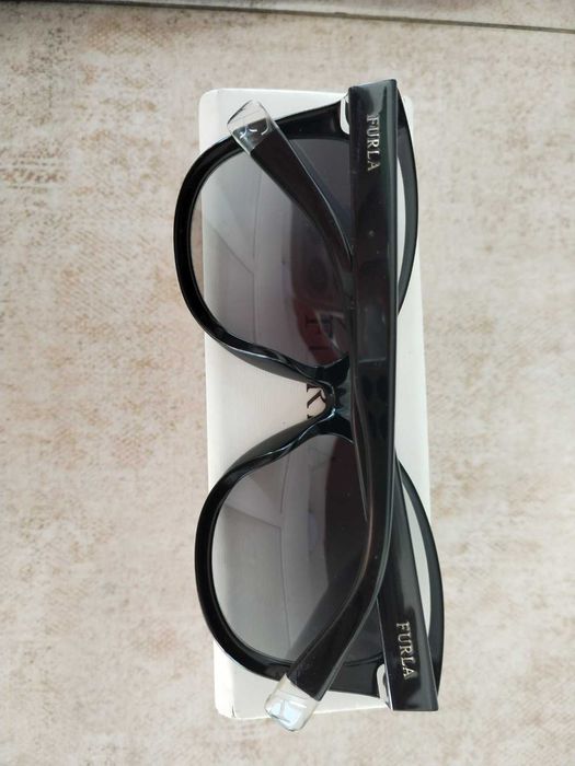 Оригинални слънчеви очила Furla с прозрачен елемент