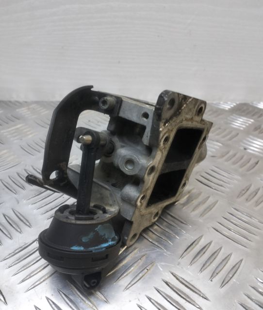 Supapa egr  Valva 03G131063E Skoda Octavia a 2-a generatie seria