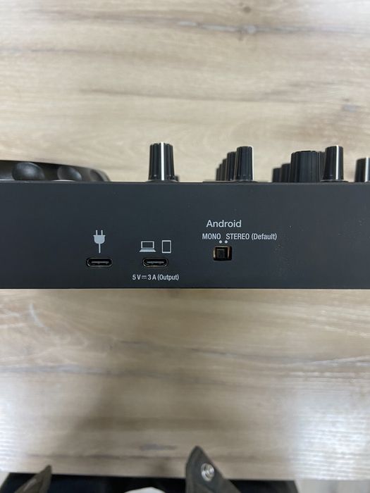 Продается диджейский пульт