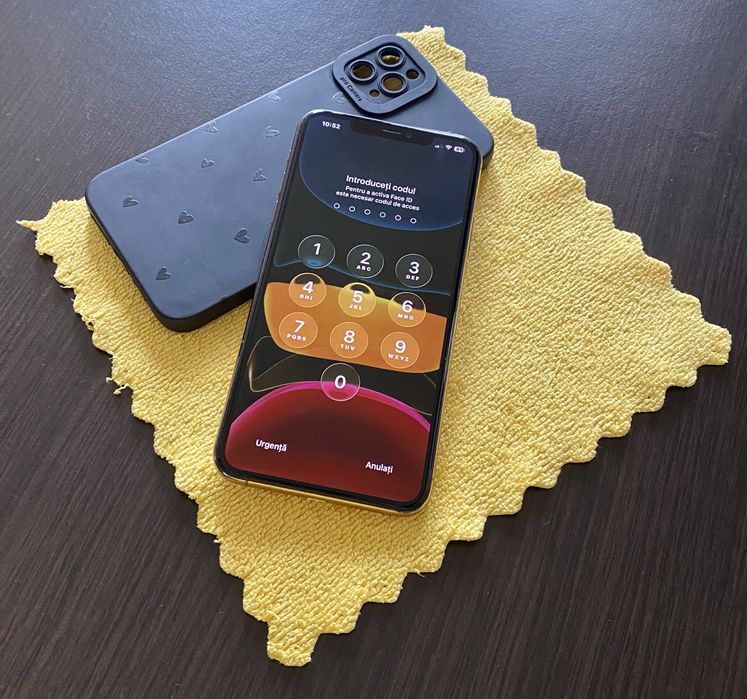 Vând iPhone 11 PRO MAX Gold / 256GB / 100% bateria !