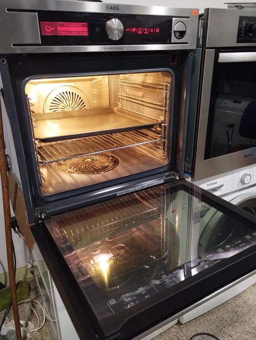 Мултифункционална фурна AEG Competence Конвектомат