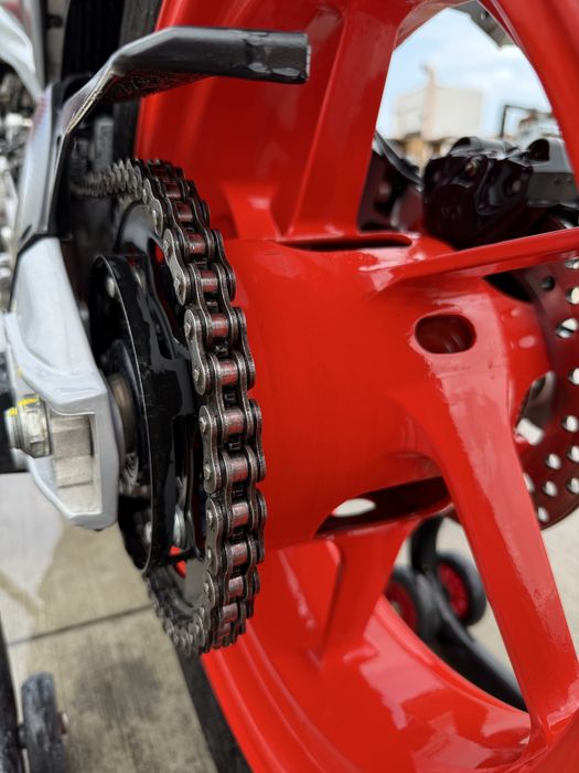 Aprilia 660 Tuono (upgrade uri Factory)