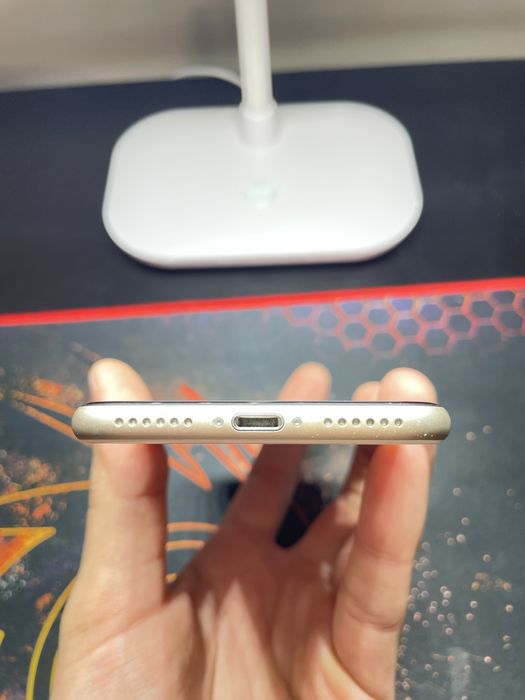 Iphone SE 3 2022 full box