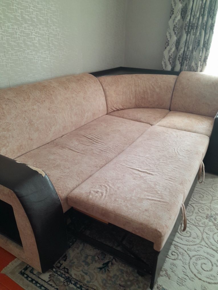 Мягкая мебель  диван и одно кресло