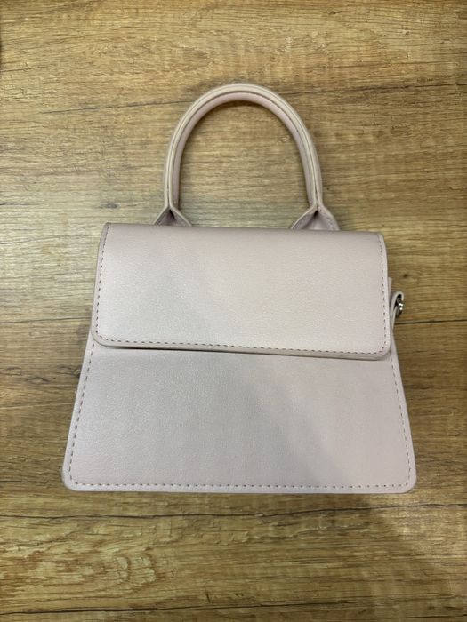 дамска кожена чанта