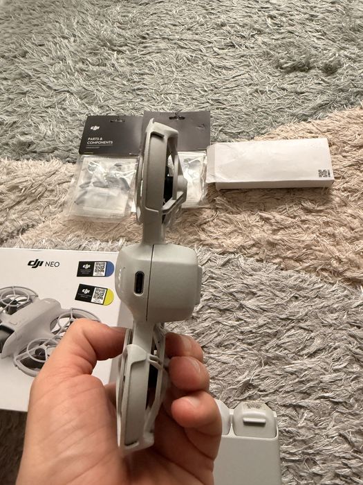 Dji neo plus 4бр батерии и зарядно