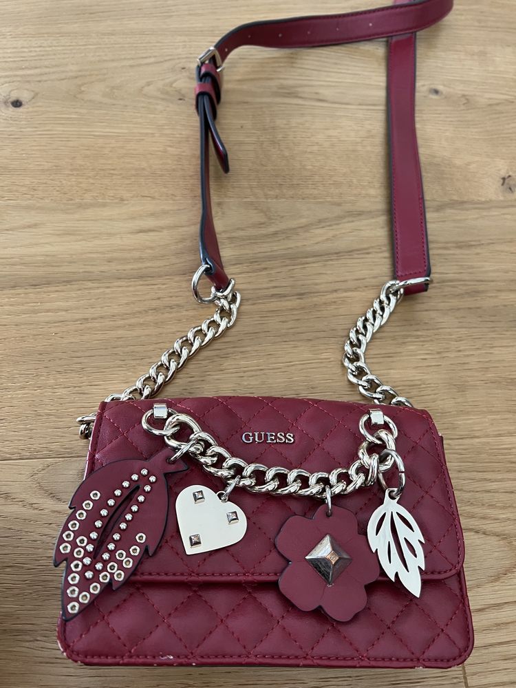 Чанта Guess