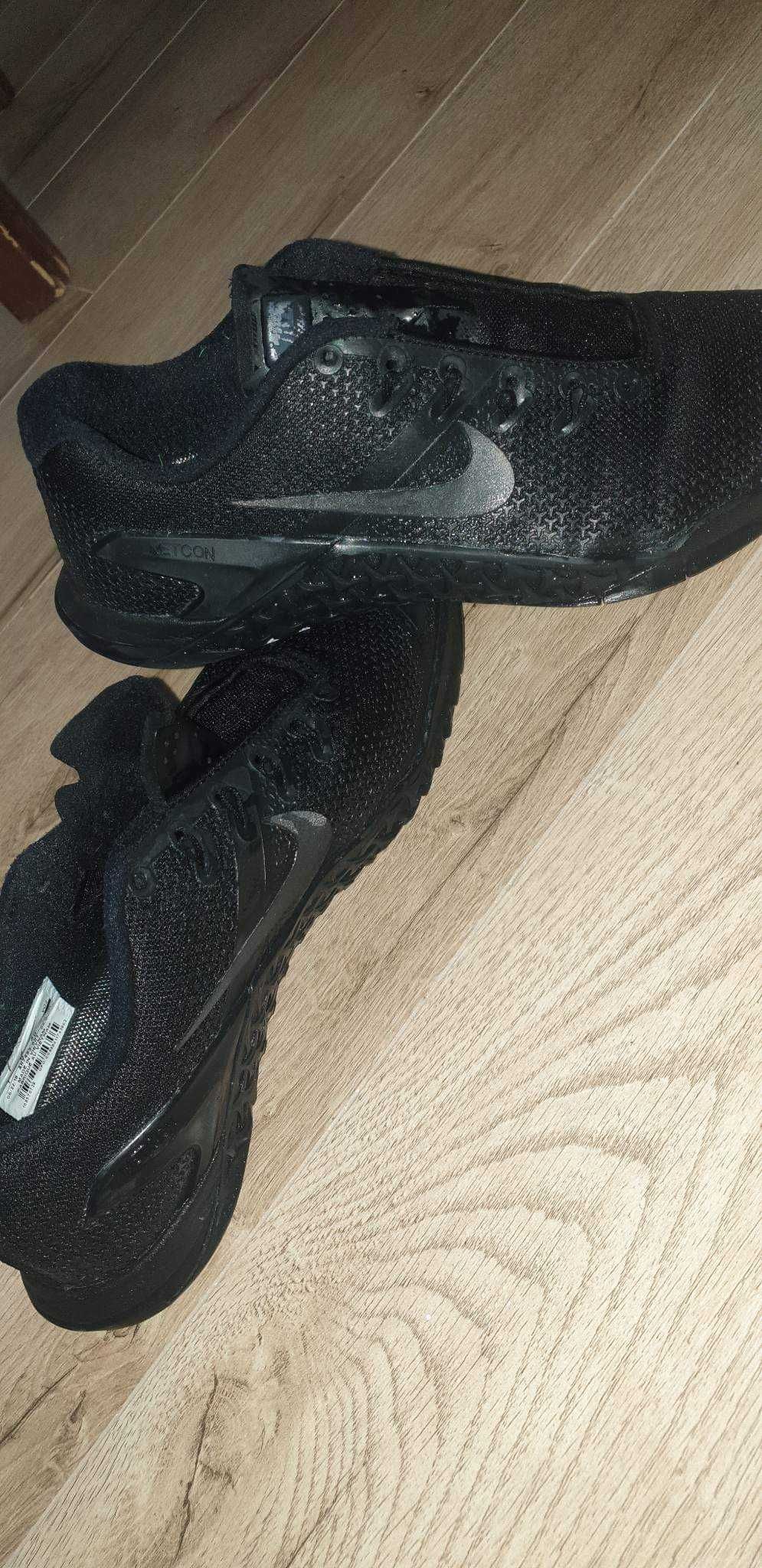 Nike metcon 4 triple black, purtați doar odată