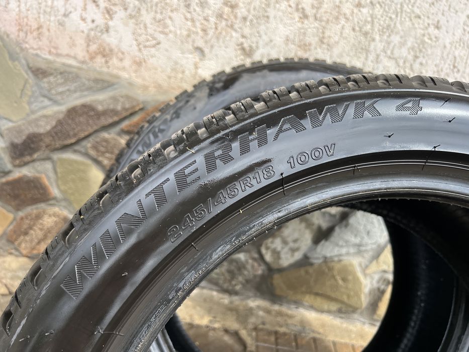 245/45 R18 зимни ДОТ : 3824